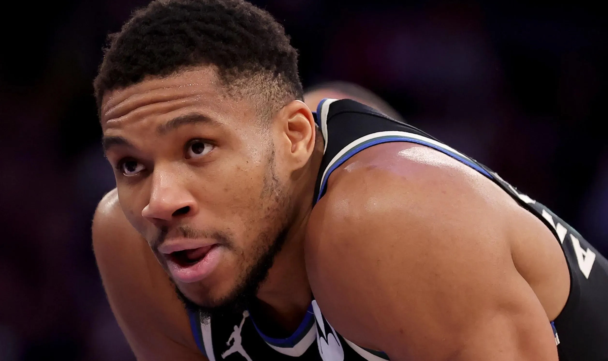 字母哥连续十场比赛得分超过表现优异，TES不断突破！再创辉煌时刻的简单介绍-爱游戏官网主页