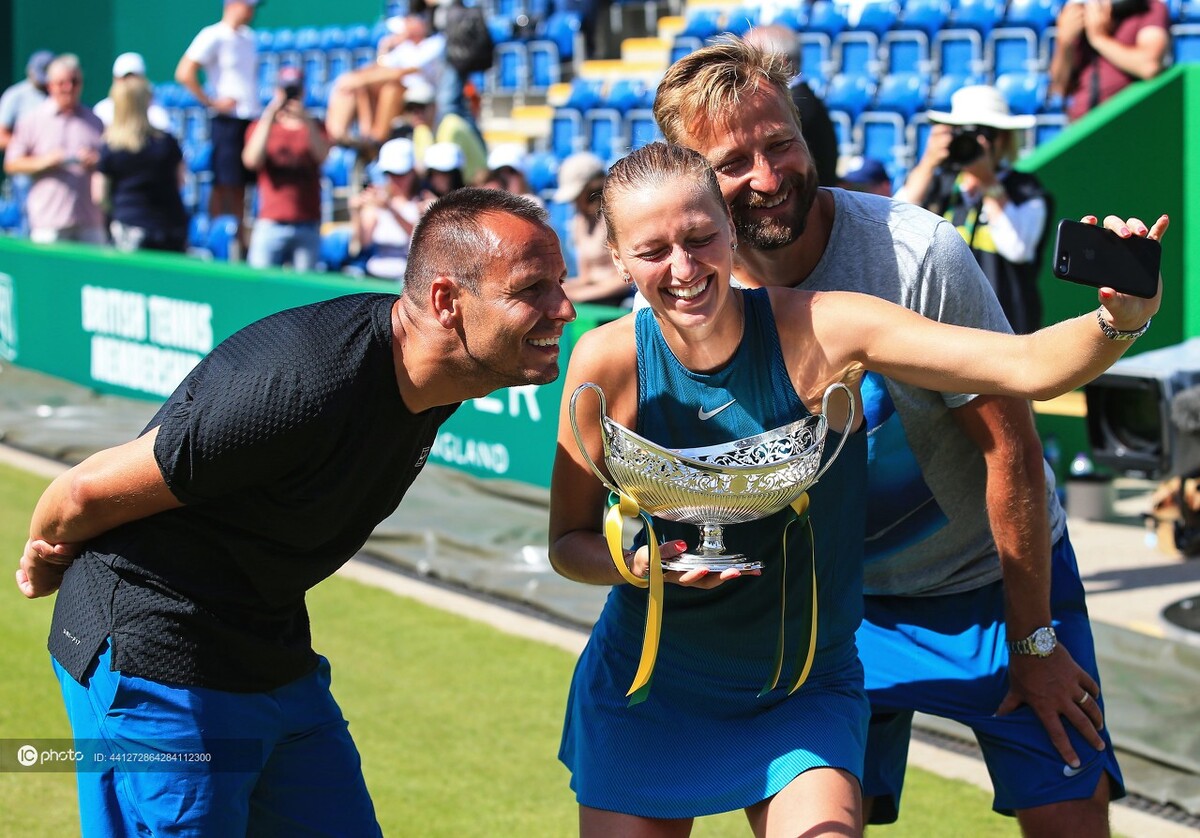 科维托娃遭遇十持续失利，日本队教练压力巨大！赢得满堂喝彩的简单介绍-爱游戏官方首页